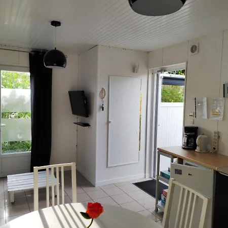 Apartment 38 M2, Au Calme Reposant, Pres Du Puy /fou Saint-Pierre-des-Echaubrognes